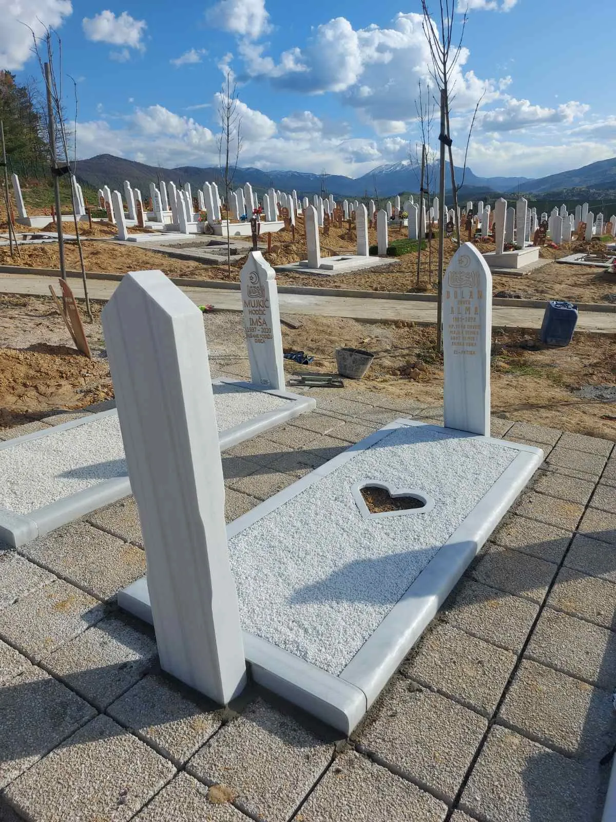Završen klesarski rad, AT-Mekić