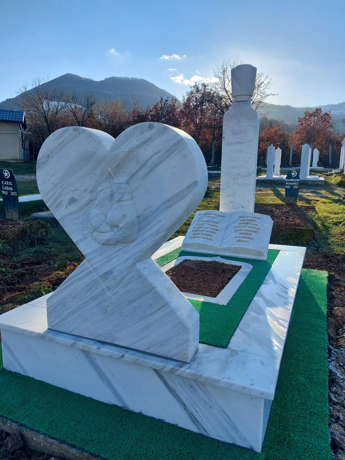 Završen klesarski rad, AT-Mekić